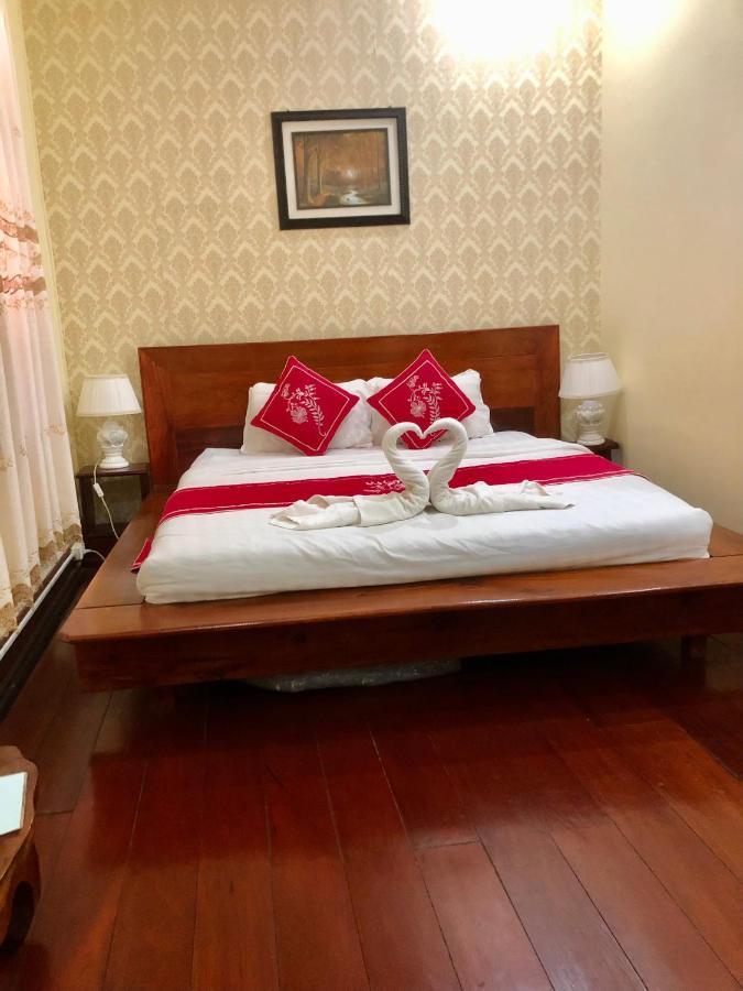 Villa Phathana Boutique Hotel Луангпхабанг Экстерьер фото